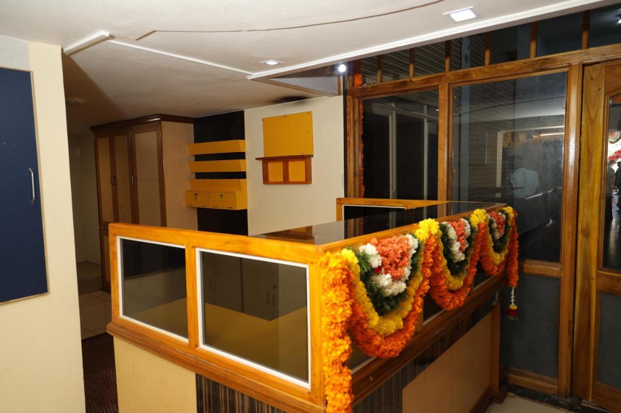 Отель Shree Manjushree Residency Удипи Экстерьер фото